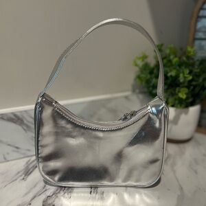 Art Class Silver Women's Shoulder Bag